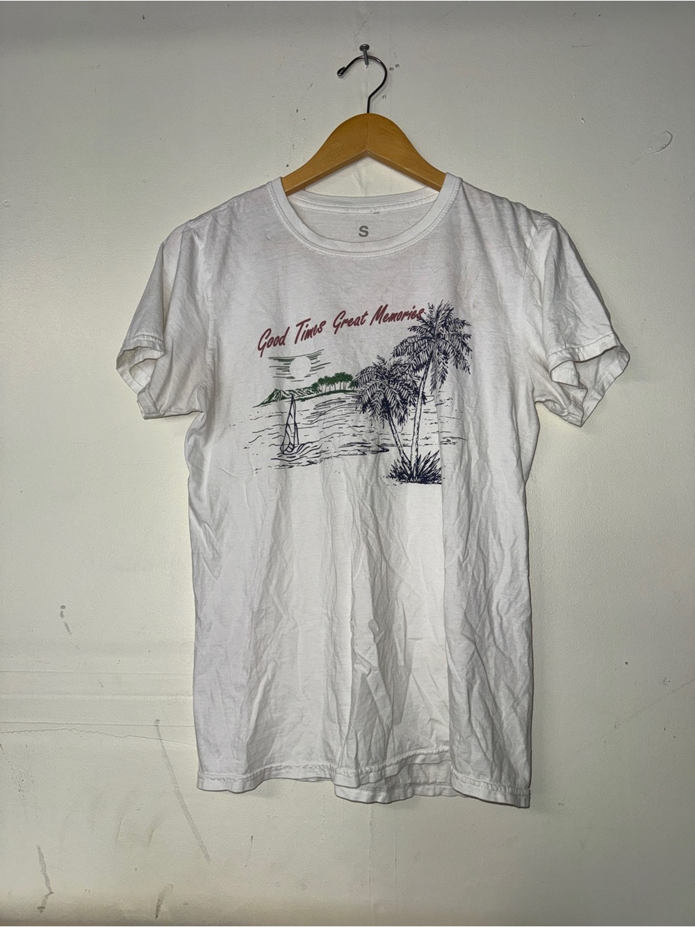 White Graphic Tee - 'Good Times Great Memories' Palm Scene